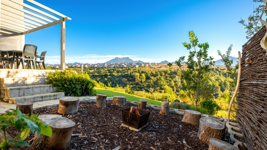 4 Bedroom Property for Sale in Welgelegen Western Cape